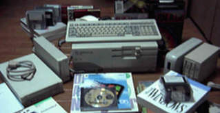 ハードディスクや各種ソフト込みで、かつての筆者のソフト財産一式に相当する内容だった。